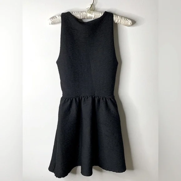 Topshop Little Black Dress, Crepe, Petite, Size 2 Evening, Party, Date Night - Picture 2 of 5
